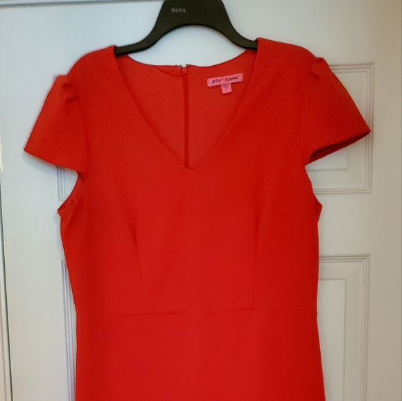 Red, Ruffled Hem Dress - Picture 3 of 3